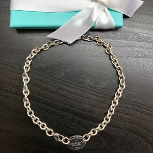 Tiffany & Co. Return to Tiffany Oval Tag necklace